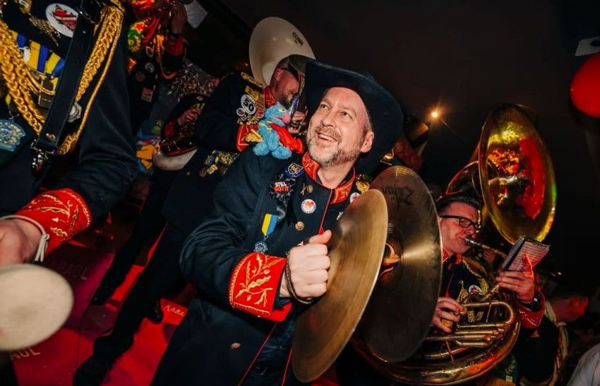 Sfeerfoto De Blaoskaffers op het podium